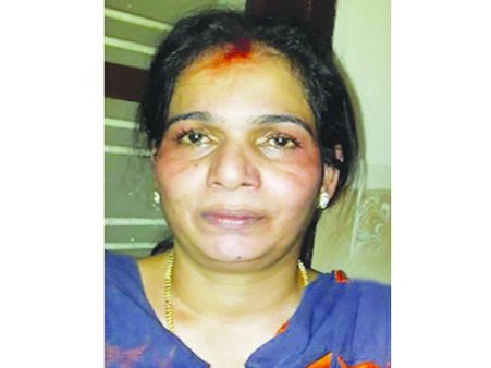 കുപ്രസിദ്ധ തട്ടിപ്പുകാരിയായ സിനി ലാലു എന്ന പൂമ്പാറ്റ സിനി വീണ്ടും പിടിയില്‍