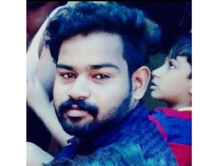 കാലിക്കറ്റ് യൂണിവേഴ്‌സിറ്റിക്കടുത്ത് മിനിലോറി ബൈക്കിലിടിച്ചു: ബൈക്കില്‍ സഞ്ചരിച്ച യുവാവ് മരിച്ചു