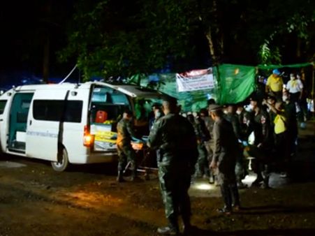 ജലത്തോടും സമയത്തോടും യുദ്ധം; തായ് ഗുഹയിലെ സാഹസിക രക്ഷാപ്രവർത്തനം വെള്ളിത്തിരയിലേക്ക്