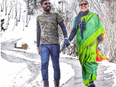  അമ്മയോടൊപ്പം പത്ത് നാളൊരു യാത്ര; ഭാഗ്യമാണ് ഇങ്ങനൊരു മകൻ; കയ്യടിച്ച് സോഷ്യൽ മീഡിയ