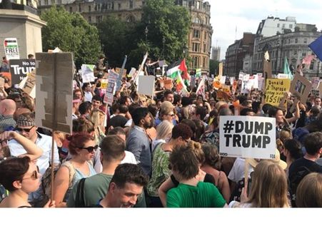 ഡംപ് ട്രംപ്; ട്രംപിന്റെ സന്ദര്‍ശനത്തിനെതിരെ ബ്രിട്ടനില്‍ രണ്ടര ലക്ഷം പേരുടെ പ്രതിഷേധ റാലി
