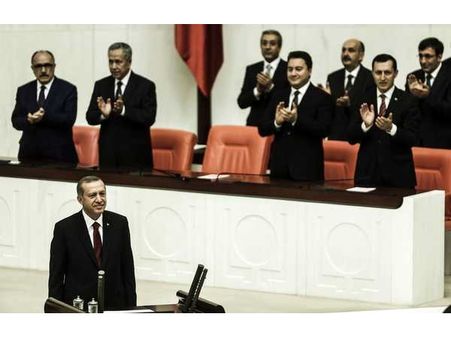 തുര്‍ക്കിയുടെ ആദ്യ എക്‌സിക്യൂട്ടീവ് പ്രസിഡന്റായി ഉര്‍ദുഗാന്‍ അധികാരമേറ്റു