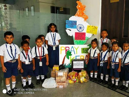 കേരളത്തിന്റെ ദുരിതമകറ്റാന്‍ കേരളഹൗസിലെത്തിയ സന്നദ്ധപ്രവര്‍ത്തകര്‍ക്ക് മന്ത്രിയുടെ അഭിനന്ദനം
