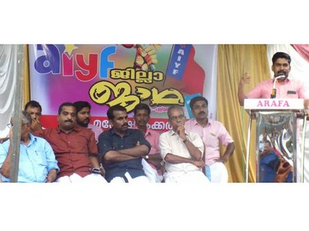 സ്വാതന്ത്ര്യ സമരത്തെ ഒറ്റികൊടുത്തവർ ദേശസ്നേഹികളുടെ വേഷം കെട്ടുന്നു: മഹേഷ് കക്കത്ത്