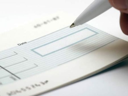 പാലക്കാട് വ്യാജ ചെക്കുമായി രണ്ട് പേർ പിടിയിൽ