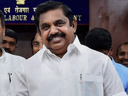 കേരളത്തിന് തമിഴ്നാടിന്റെ വക വീണ്ടും 5 കോടി... 500 ടൺ അരിയും 19000 ലിറ്റർ പാലും 300 ടൺ പാൽപ്പൊടിയും!!