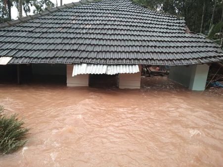 എല്ലാവരും കര്‍മരംഗത്ത്; ഇലക്ട്രൊണിക് ഉപകരണങ്ങള്‍ കേടുവന്നവര്‍ക്ക് ടെക്‌നിഷ്യന്‍ അസോസിയേഷന്റെ സഹായം