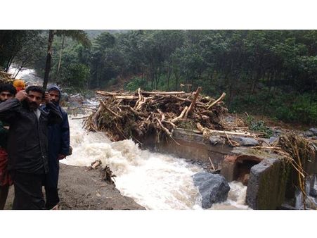 കാലവര്‍ഷക്കെടുതി: കര്‍ക്കിടക വാവുബലിക്ക് കര്‍ശന നിബന്ധനകള്‍, ചടങ്ങിന് പോകുന്നവര്‍ക്ക് നിര്‍ദേശം!