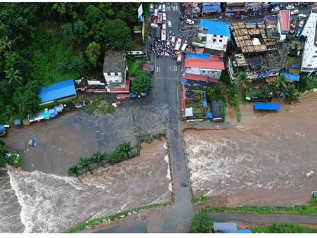 ഇടുക്കിയില്‍ 278 മേഖലകളില്‍ ഉരുള്‍പൊട്ടല്‍, 1800ലേറെ മണ്ണിടിച്ചില്‍:പൂര്‍ണമായും വീടുകള്‍ നഷ്ട്‌പ്പെട്ടത് 1200ഓളം പേര്‍ക്ക്