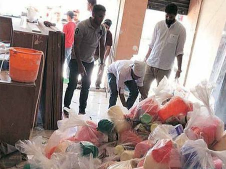 കൊച്ചിയില്‍ തിളങ്ങിയത് പടന്ന ടീം; സന്നദ്ധ സേവനത്തിന് ഖത്തറില്‍ നിന്നെത്തി, ഇടപെടല്‍ ശ്രദ്ധേയം