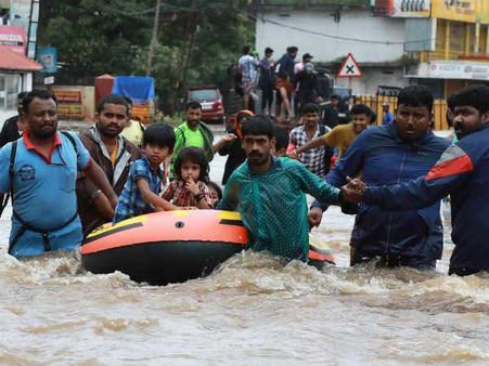 മഴക്കെടുതിയിൽ കേരളം: കേരളത്തെ സഹായിക്കാനായി നമുക്ക് എന്തൊക്കെ ചെയ്യാം?