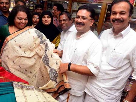 'സഖാവ്' ഷര്‍ട്ടിനോടൊപ്പം: ലീഗ് 'സാഹിബ്' ഷര്‍ട്ടും വരുന്നു, നീക്കം എംഎല്‍എയുടെ അഭ്യര്‍ഥ മാനിച്ച്!