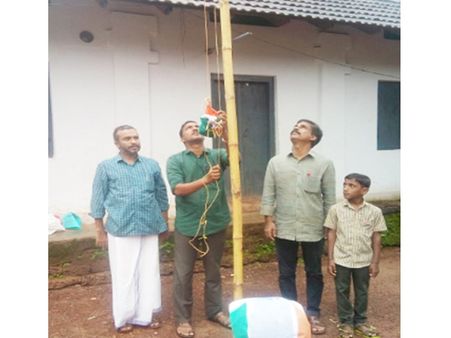 സ്വാതന്ത്യ ദിനത്തില്‍ വാണിമേല്‍ സ്‌കൂളില്‍ എസ് ഡിപിഐ നേതാവ് ദേശീയ പതാക ഉയര്‍ത്തിയത് വിവാദമാവുന്നു