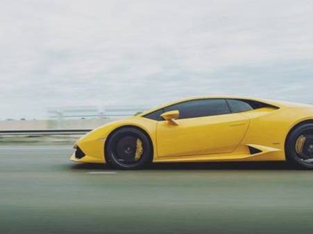 ലംബോര്‍ഗനിയുമായി ചീറിപ്പാഞ്ഞ ബ്രിട്ടീഷ് ടൂറിസ്റ്റ് പിഴയടച്ച് രക്ഷപ്പെട്ടു