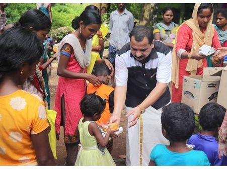 പ്രളയത്തില്‍ ദുരിതത്തിലായ ആദിവാസികളെ കൈയ്യൊഴിഞ്ഞ് അധികൃതര്‍; സംഭവം മലപ്പുറത്ത്!