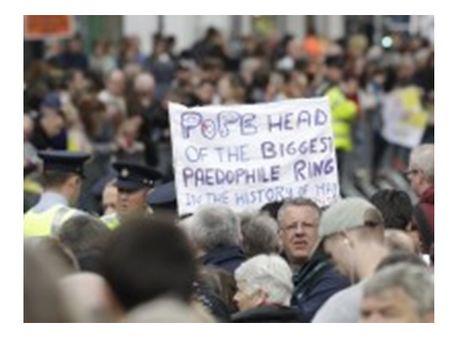 ലൈംഗികാരോപണം നേരിട്ട മുൻ കർദ്ദിനാളെ മാർപാപ്പ സംരക്ഷിച്ചെന്ന് ആരോപണം; രാജി വയ്ക്കണമെന്നാവശ്യം