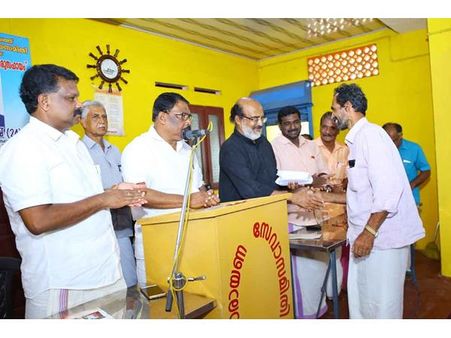 പെണ്‍കുട്ടിക്ക് ചികിത്സാ സഹായം: ഒന്നര മണിക്കൂറില്‍ പിരിച്ചത് 12 ലക്ഷം, സംഭവം ആലപ്പുഴയില്‍!