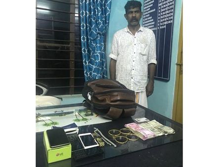യാത്രക്കാരന്റെ 32പവന്റെ സ്വര്‍ണ്ണാഭരണങ്ങള്‍ അടങ്ങിയ ബാഗ് മോഷ്ടിച്ച് മുങ്ങിയ ആള്‍ പിടിയില്‍!