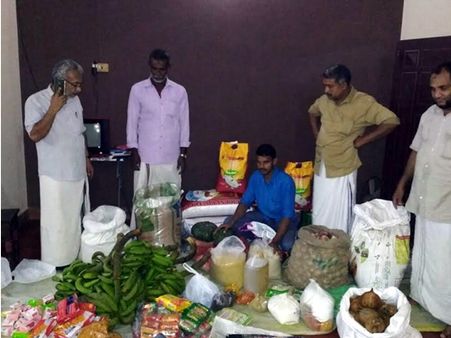 മഴക്കെടുതിയില്‍ ദുരിതമനുഭവിക്കുന്നവര്‍ക്ക് ഭക്ഷ്യവിഭവങ്ങളും വസ്ത്രങ്ങളും മരുന്നുകളും വിതരണം ചെയ്തു