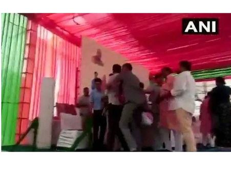 രാജസ്ഥാൻ ബിജെപിയിൽ തമ്മിൽതല്ല്; മുഖ്യമന്ത്രിയുടെ പ്രസംഗത്തിനിടെ നേതാക്കളുടെ കയ്യാങ്കളി...വീഡിയോ