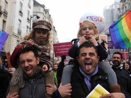 സ്വവര്‍ഗ വിവാഹത്തില്‍ ഇന്ത്യ 26; യൂറോപ്പ് നേരത്തെ അംഗീകരിച്ചു, സമരങ്ങളും നടക്കുന്നു