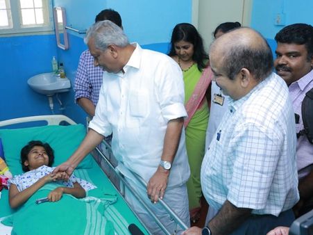 'ഉടന്‍ കച്ചവടം തുടങ്ങണം, പഠിച്ച് ഡോക്ടറാകണം, പുതിയ ഹനാനായി തിരിച്ചുവരും': ആശുപത്രിയിൽ നിന്നും ഹനാൻ..