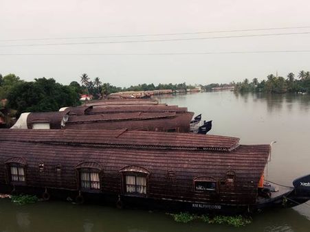 പ്രളയത്തിനു ശേഷം പ്രതീക്ഷ നല്‍കി ടൂറിസ്റ്റുകളെത്തി: ആദ്യമെത്തിയത് 60 അംഗ ഓസ്‌ട്രേലിയന്‍ സംഘം