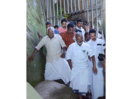 മന്ത്രി കടന്നപ്പള്ളി രാമചന്ദ്രന്‍ എടക്കല്‍ ഗുഹ സന്ദര്‍ശിച്ചു; ക്വാറി അനുവദിക്കുന്നത് പരിഗണനയില്ല