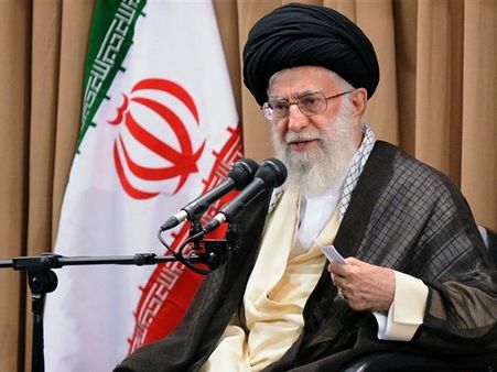 യുദ്ധത്തിന് സാധ്യതയില്ല; പക്ഷെ സൈന്യം എന്തിനും സജ്ജമായിരിക്കണമെന്ന് ഖാംനയീ