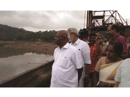 അതിരപ്പിള്ളിയില്‍ ഡാം വേണമെന്ന നിലപാടില്‍ മാറ്റമില്ല: മന്ത്രി മണി, വിവാദങ്ങളില്‍ താല്‍പ്പര്യമില്ല!