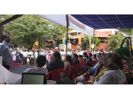 ലൈംഗിക പീഡനം: മുഖ്യമന്ത്രിയെക്കാള്‍ തനിക്ക് വിശ്വാസം മാര്‍പ്പാപ്പയിലെന്ന് എംഎന്‍ കാരശേരി