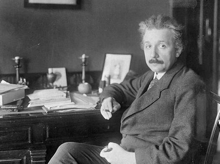 ചായയ്ക്ക് ക്ഷണിച്ച് ഐന്‍സ്റ്റീന്‍ സുഹൃത്തിനെഴുതിയ കത്ത് ലേലത്തിന്; വില 18000 ഡോളര്‍