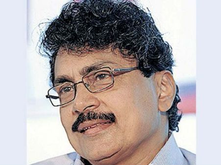 പികെ ശശിക്ക് ആരോഗ്യപ്രശ്‌നം; പൊതുപരിപാടിക്കില്ല, നടപടി വൈകിയത് പ്രളയംമൂലമെന്ന് ബാലന്‍