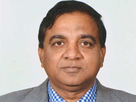 മക്കാ മസ്ജിദ് സ്ഫോടനക്കേസ്: വിധി പ്രസ്താവിച്ച ജഡ്ജി ബിജെപിയിലേക്ക്, കുടുംബവാഴ്ചയില്ലാത്ത പാര്‍ട്ടി!