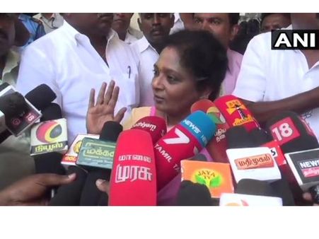 സംസ്ഥാന അധ്യക്ഷയ്ക്ക് മുമ്പിൽ ബിജെപിക്കെതിരെ മുദ്രാവാക്യം; ചെന്നൈയിൽ വിദ്യാർത്ഥിനി അറസ്റ്റിൽ; വീഡിയോ