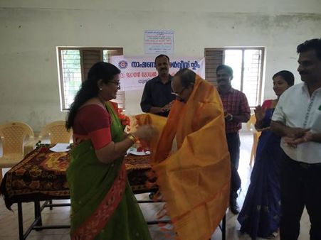 അധ്യാപക ദിനം: ദേശീയ അധ്യാപക അവാർഡ് ജേതാവിനെ ആദരിച്ച് മോയൻസ് സ്കൂൾ