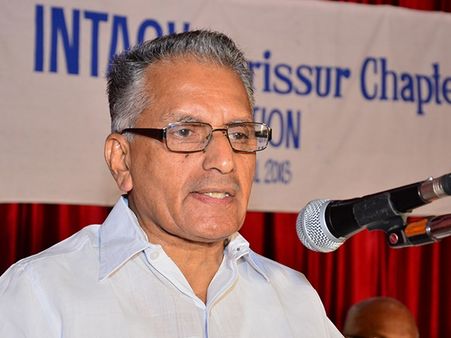 ജയിച്ചാല്‍ കേന്ദ്രമന്ത്രി, തോറ്റാല്‍ ഗവര്‍ണര്‍; തേറമ്പില്‍ രാമകൃഷ്ണന്‍ ബിജെപിയിലേക്കെന്ന്, മറുപടി