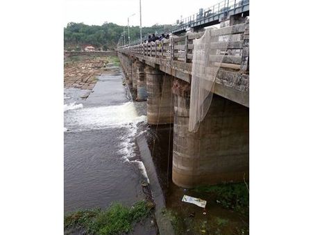 വെള്ളിയാങ്കല്ല് റഗുലേറ്റർ കം ബ്രിജിനോടു ചേർന്നുള്ള പാർശ്വ സംരക്ഷണ ഭിത്തി തകർന്നു: സംഭവം പാലക്കാട്