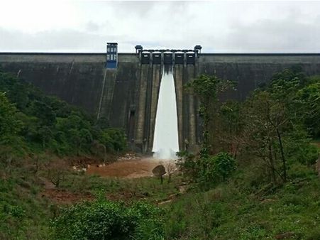 ഇടുക്കി അണക്കെട്ട് വീണ്ടും തുറന്നു... ജില്ലയില്‍ ജാഗ്രത നിര്‍ദ്ദേശം തുടരുന്നു!!!
