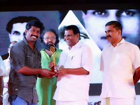 ശബ്ദത്തിന്റെ കലാകാരന് ജെസി ഡാനിയേല്‍ അക്കാദമിയുടെ പുരസ്‌കാരം: പുരസ്‌കാരം നേടിയത് അടിമാലി സ്വദേശി രാജേഷ്!!!!