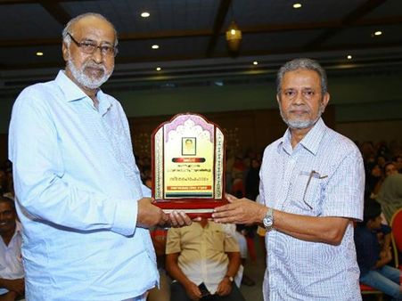 വിശുദ്ധ ഖുര്‍ആന്റെ ഏറ്റവും വലിയ കൈയെഴുത്തുപ്രതി മലപ്പുറത്ത്: മമ്മദിന്റെ ആറു വര്‍ഷത്തെ പ്രയത്‌നം!