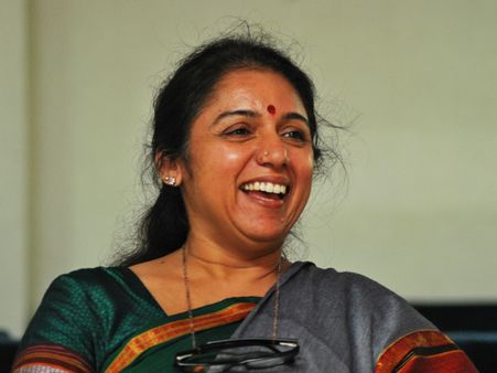 #MeToo വെളിപ്പെടുത്തൽ; നടി രേവതിക്കെതിരെ കേസെടുക്കണമെന്ന് പോലീസിൽ പരാതി