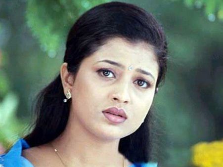 സംവിധായകനിൽ നിന്ന് ദുരനുഭവം, പ്രതിഫലം ഇനിയും നൽകിയിട്ടില്ല, ഗുരുതര ആരോപണങ്ങളുമായി ശ്രീദേവിക