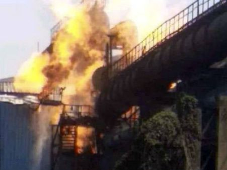 ഭിലായ് സ്റ്റീല്‍ പ്ലാന്റില്‍ സ്‌ഫോടനം; ഒമ്പത് മരണം, ഒട്ടേറെ പേര്‍ ഗുരുതരാവസ്ഥയില്‍, തീഗോളം