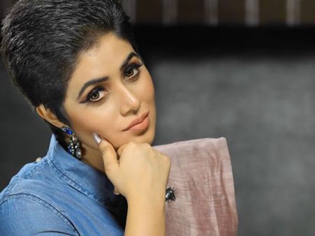 വനിതാ സെൽ യോഗത്തിൽ മീ ടു വെളിപ്പെടുത്തലുകൾ‌ നടത്തിയ നടിമാർ ആരൊക്കെ? ആദ്യ യോഗത്തെക്കുറിച്ച് ഷംനാ