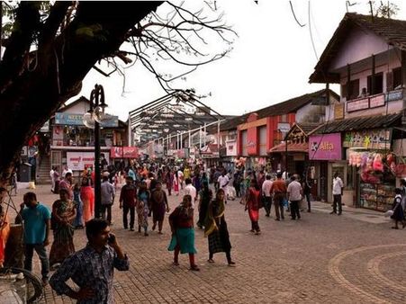 മിഠായിത്തെരുവിലെ ഗതാഗതനിയന്ത്രണം: ജനപിന്തുണ തേടാന്‍ വ്യാപാരികള്‍, നിലനിര്‍ത്താന്‍ ഉപഭോക്തൃ സമിതി