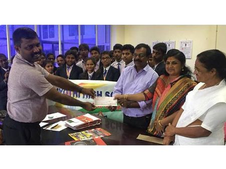 കേരളത്തിന് തെലങ്കാനയുടെ കൈത്താങ്ങ്: ദുരിതാശ്വാസ നിധിയിലേക്ക് പണം നല്‍കി