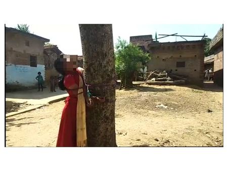 അന്യജാതിക്കാരനൊപ്പം ഒളിച്ചോടിയ യുവതിക്ക് നാട്ടുകാരുടെ ക്രൂരമർദ്ദനം; മരത്തിൽ കെട്ടി തല്ലിച്ചതച്ചു