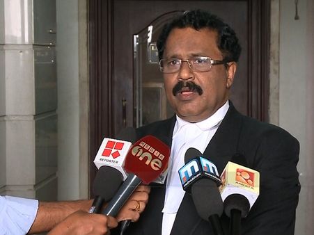 ശ്രീധരന്‍പിള്ളയുടെ വക്കീല്‍പണി തെറിക്കുമോ?; അഭിഭാഷക വൃത്തിയില്‍ നിന്ന് പുറത്താക്കണമെന്ന് പരാതി