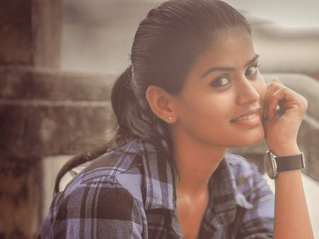 പ്രശസ്ത സീരിയല്‍ നടി റിയ ഫ്‌ളാറ്റില്‍ മരിച്ച നിലയില്‍; കാമുകന്‍ പോലീസ് കസ്റ്റഡിയില്‍